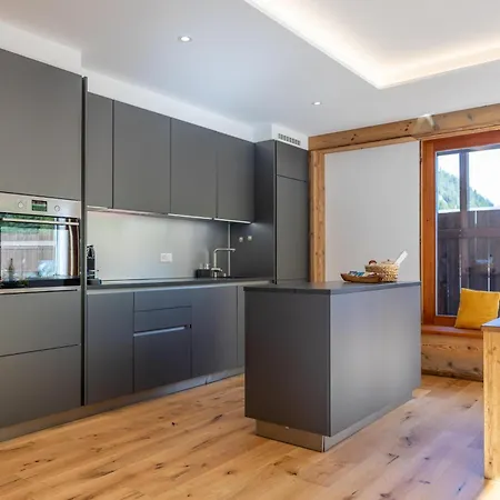 Le Chamois L Ski-out L Standing