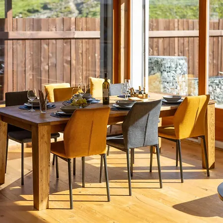 Le Chamois L Ski-out L Standing *