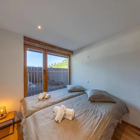 Le Chamois L Ski-out L Standing Apartamento