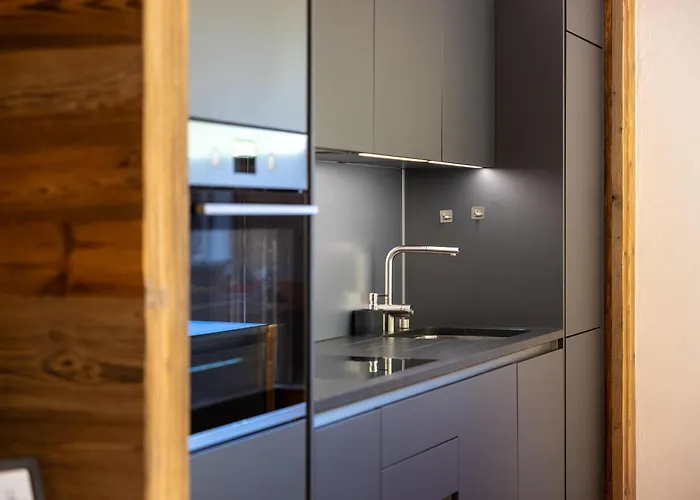 Le Chamois L Ski-out L Standing Appartement *