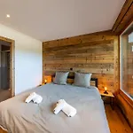 Le Chamois L Ski-out L Standing
