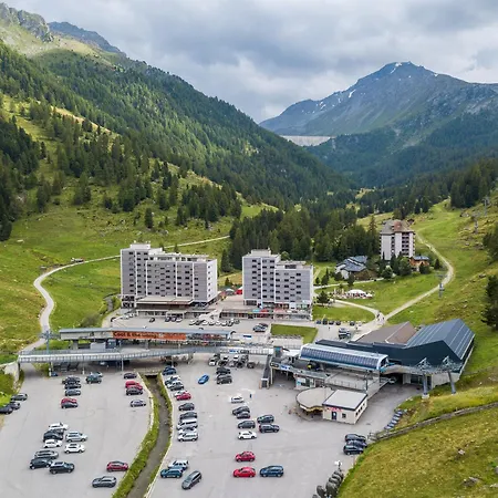 Daire Le Chamois L Ski-out L Standing *